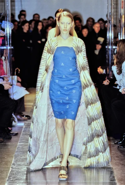 Look 18